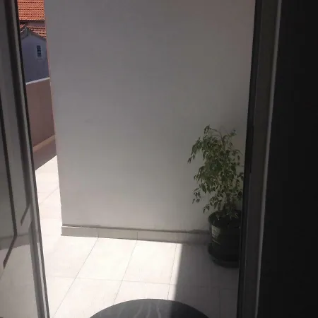 Franina شقة *